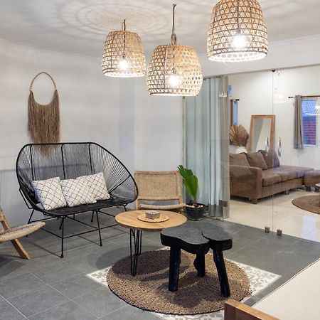 Casa De Lupe 5 Bedroom Villa In Kerobokan 塞米亚克 外观 照片