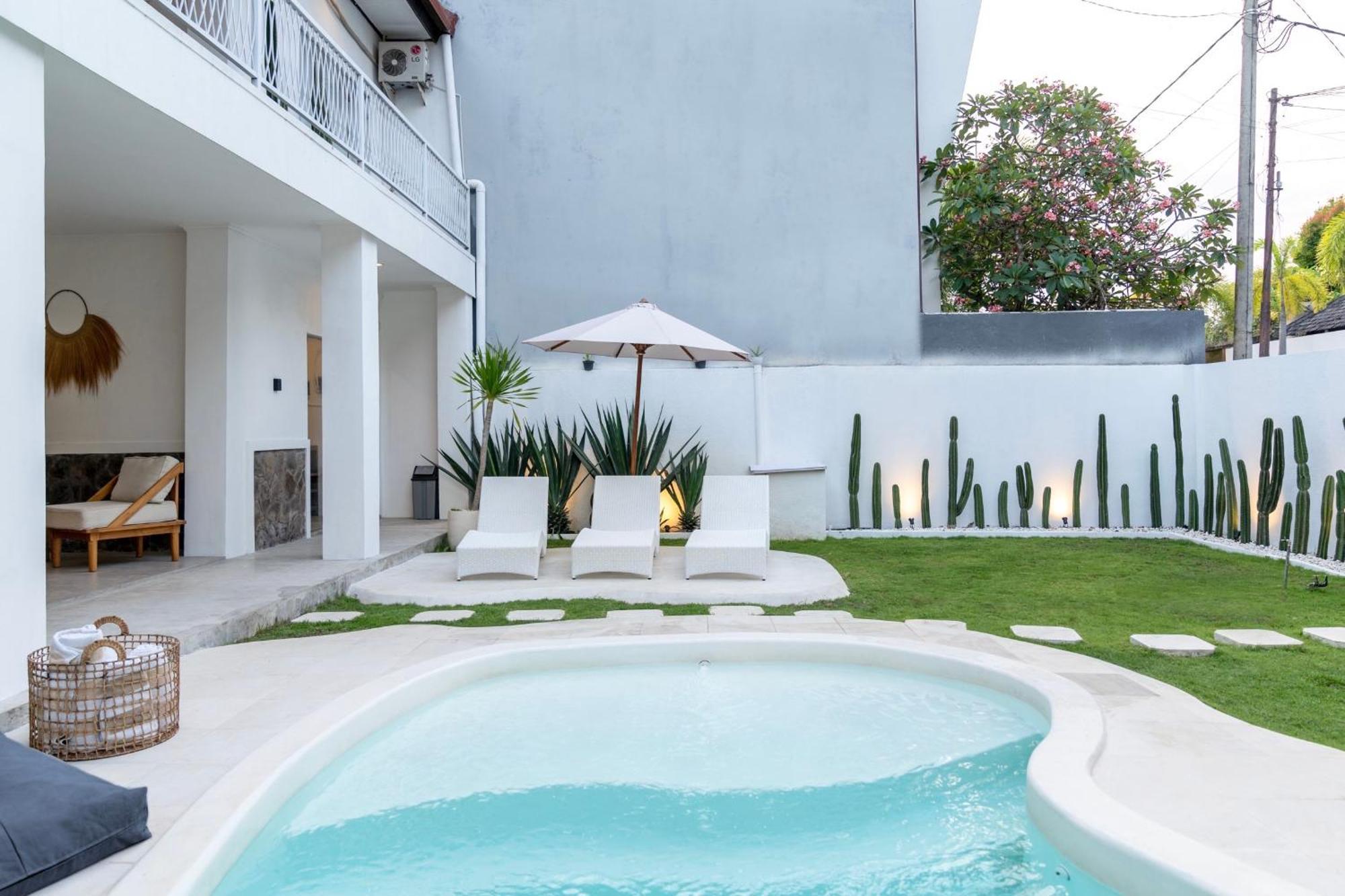Casa De Lupe 5 Bedroom Villa In Kerobokan 塞米亚克 外观 照片