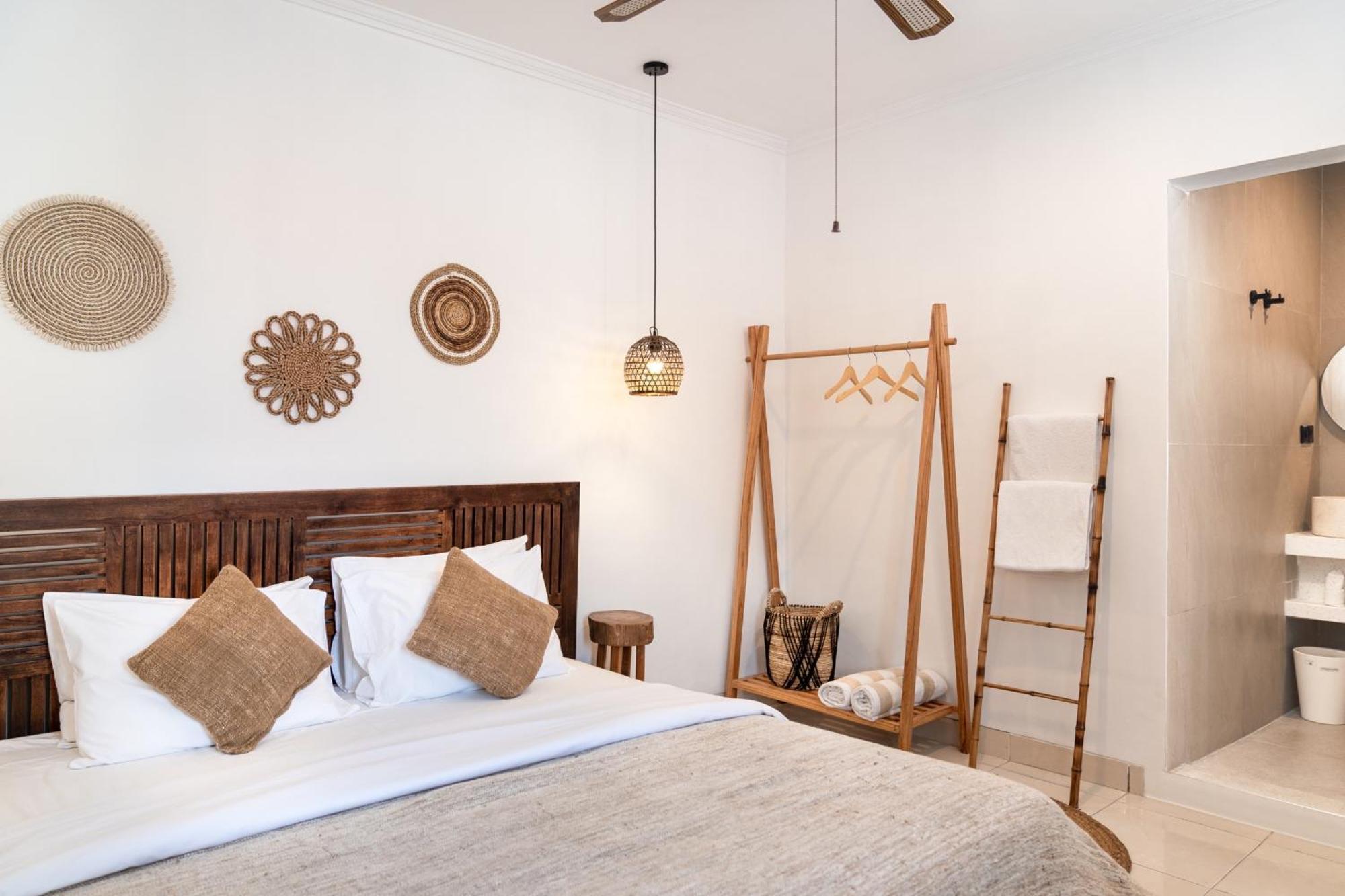 Casa De Lupe 5 Bedroom Villa In Kerobokan 塞米亚克 外观 照片