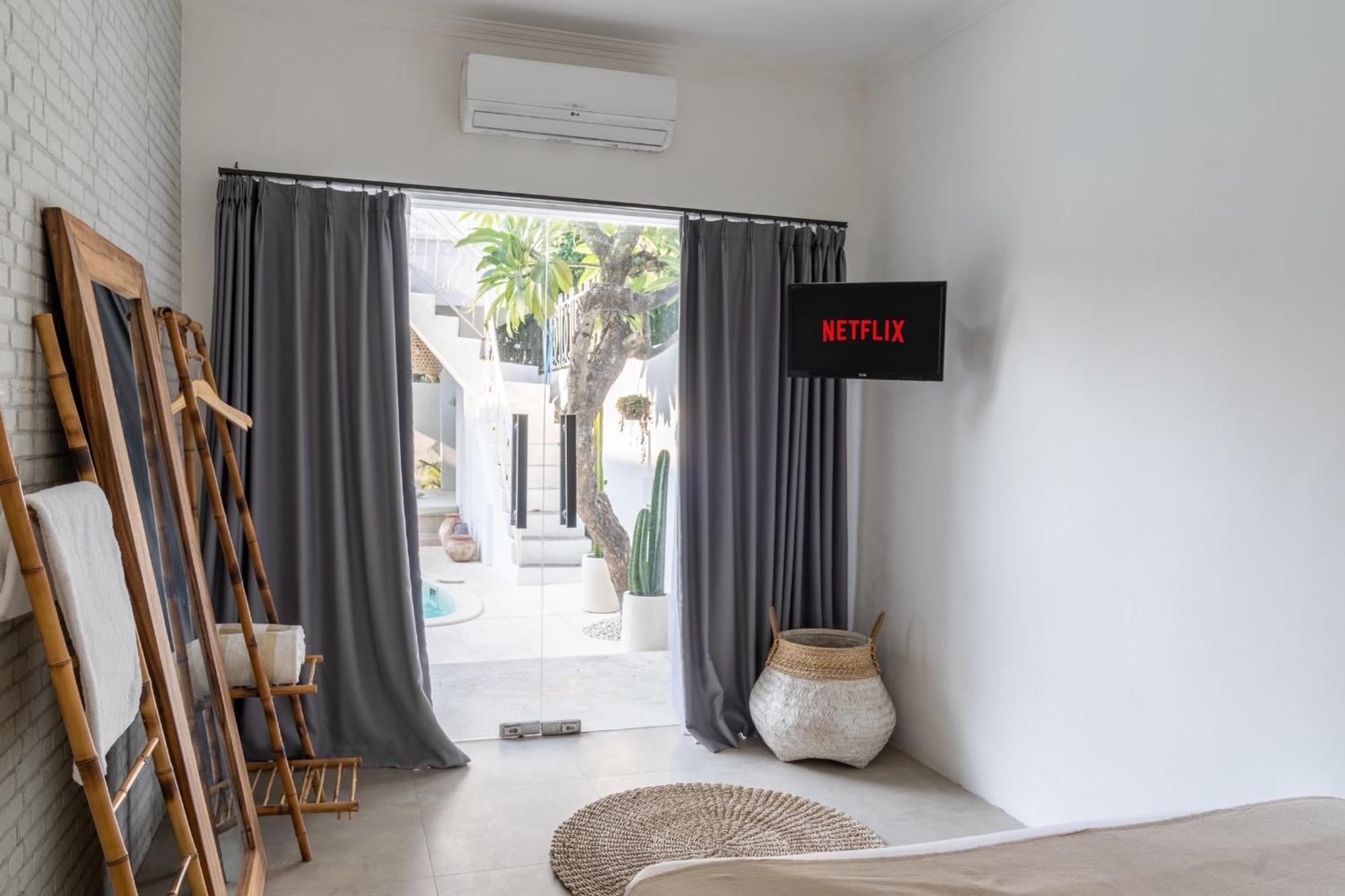 Casa De Lupe 5 Bedroom Villa In Kerobokan 塞米亚克 外观 照片